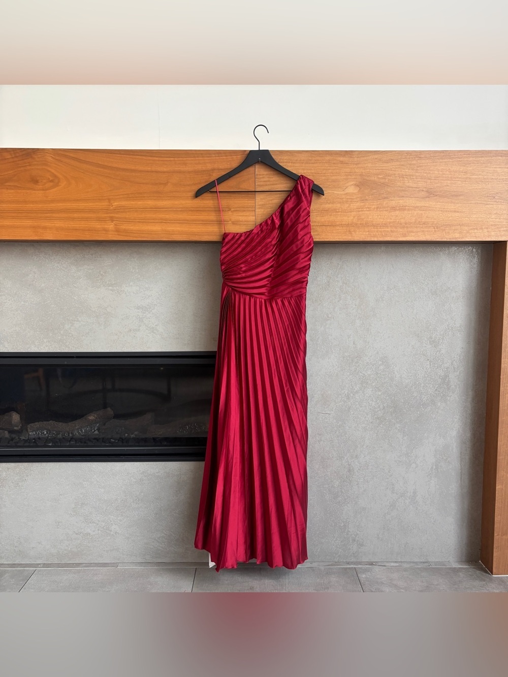 NWT ABERCROMBIE & FITCH THE GISELLE PLEATED ONE SHOULDER MIDI DRESS, SIZE S